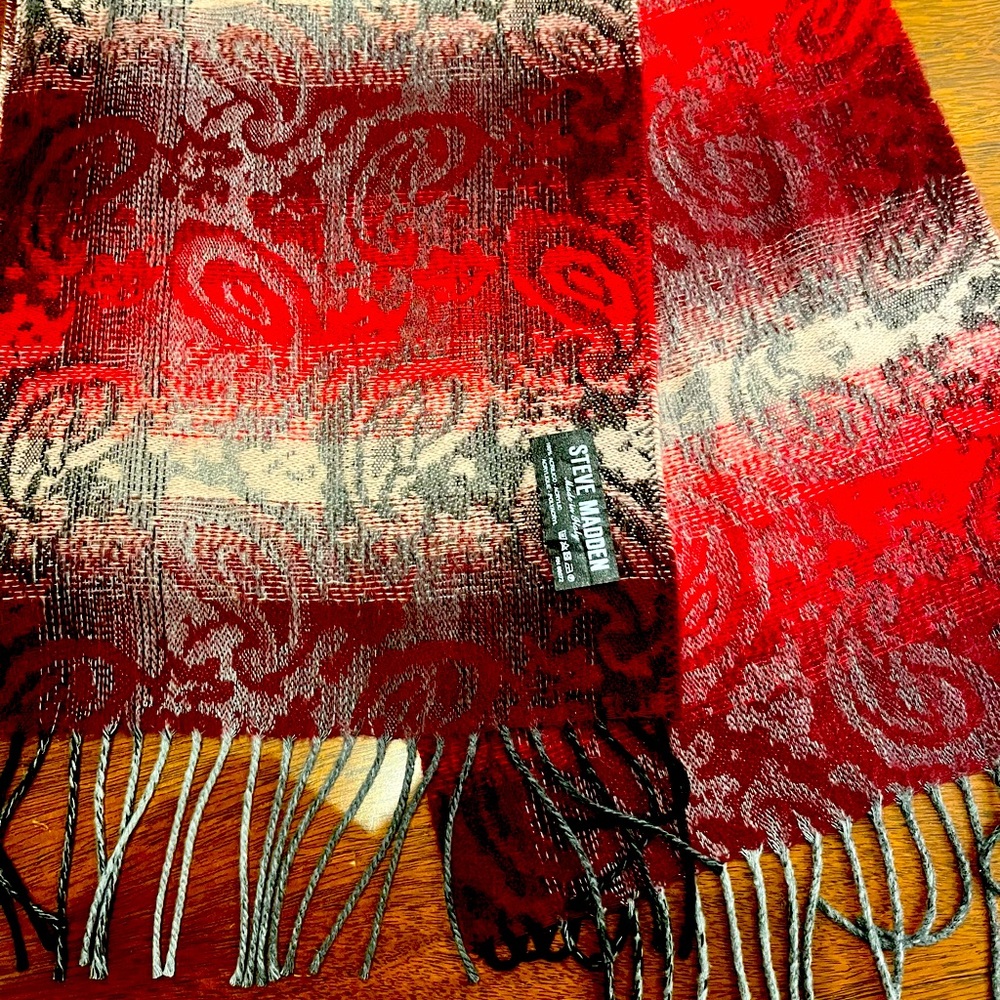 Soft Steve Madden fall/winter scarf. Excellent condition. Long.